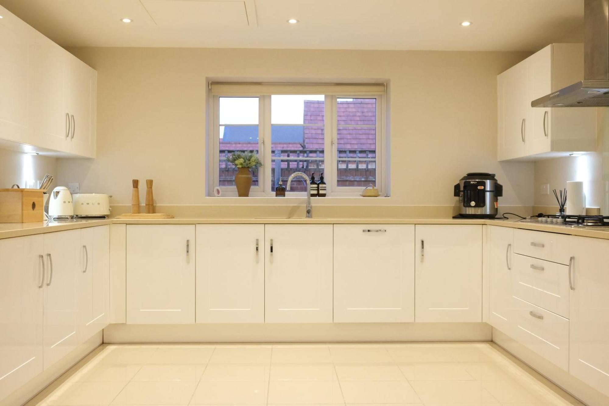 Luxury 6-Bedroom House 5 Minutes From Bicester Village Shopping Outlet Chesterton  Buitenkant foto